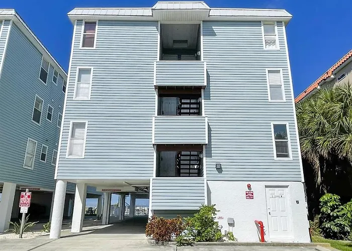 Oceanfront Oasis With Private Elevator * Clearwater Beach